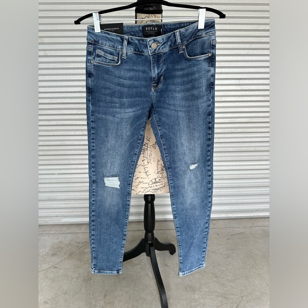 DSTLD Low Rise Skinny Jean